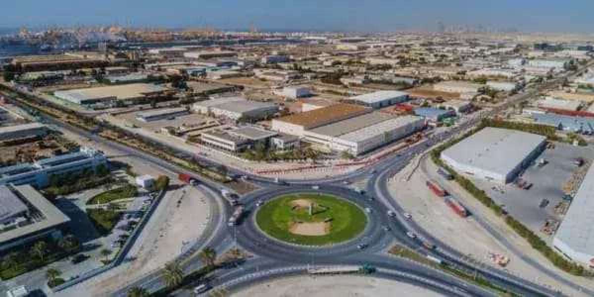 Mamzar Swimming Pool