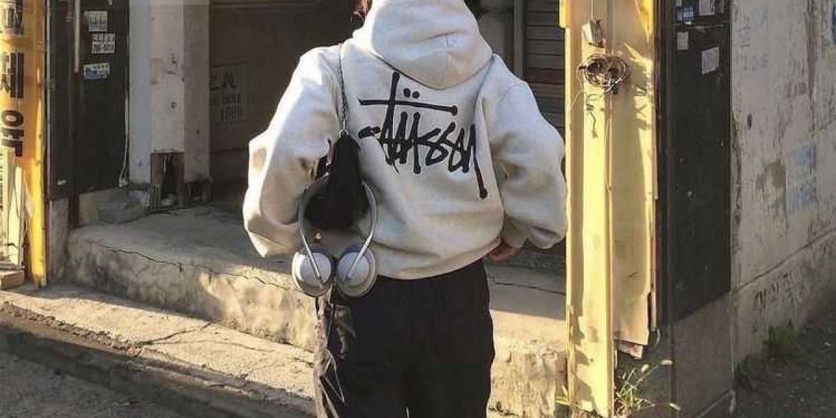 Seattle Early Winter Style: The Stussy x Nike Collaboration Redefining Pacific Northwest Fashion